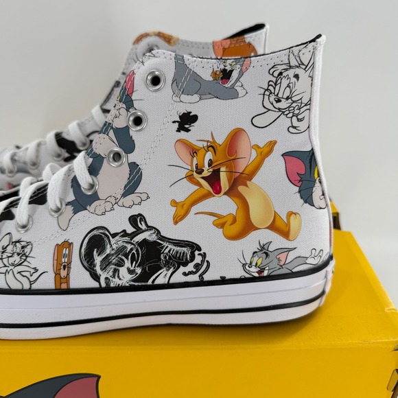 Converse x Tom & Jerry Shoes Mens US 10.5 White Chuck Taylor All Star Hi A15112C - Picture 3 of 11